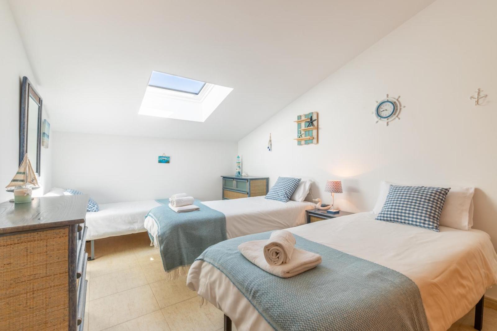 Atico Duplex En Cala Blanca Apartment